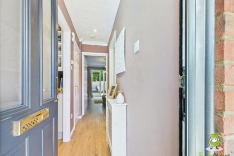 EweMove Estate Agents Basingstoke - Lime Gardens 