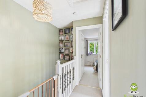EweMove Estate Agents Basingstoke - Lime Gardens 