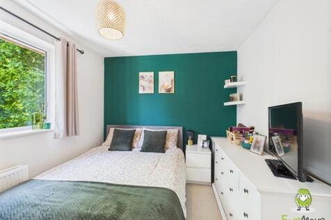 EweMove Estate Agents Basingstoke - Lime Gardens 
