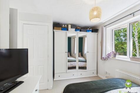 EweMove Estate Agents Basingstoke - Lime Gardens 