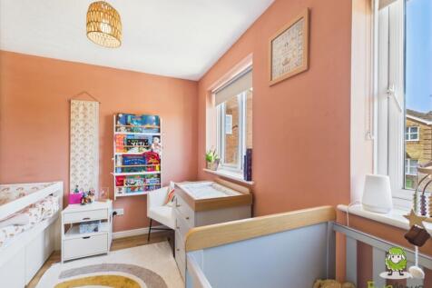 EweMove Estate Agents Basingstoke - Lime Gardens 