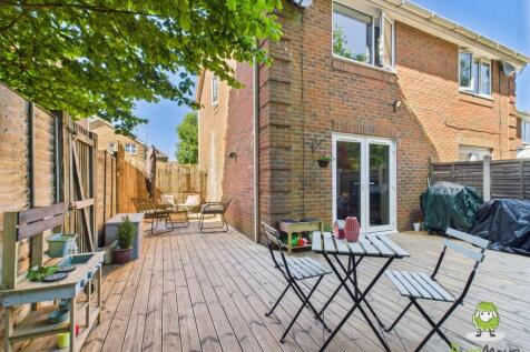 EweMove Estate Agents Basingstoke - Lime Gardens 