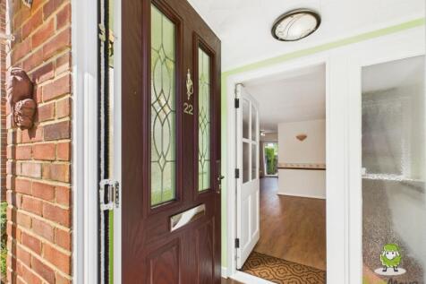 EweMove Basingstoke Estate Agents 22 Fabian Close
