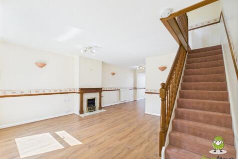 EweMove Basingstoke Estate Agents 22 Fabian Close