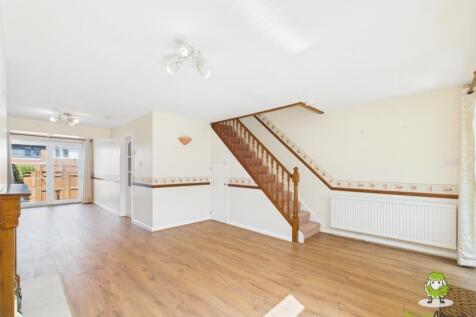 EweMove Basingstoke Estate Agents 22 Fabian Close