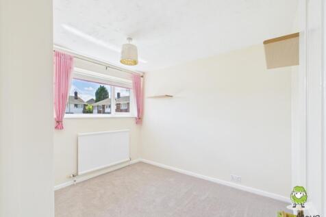 EweMove Basingstoke Estate Agents 22 Fabian Close
