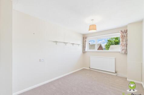 EweMove Basingstoke Estate Agents 22 Fabian Close