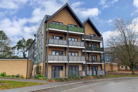 16 Fleetlands House EweMove Basingstoke Front