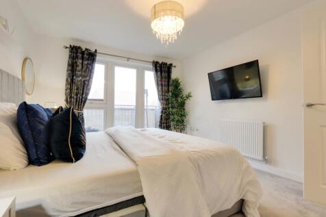 16 Fleetlands House EweMove Basingstoke  3