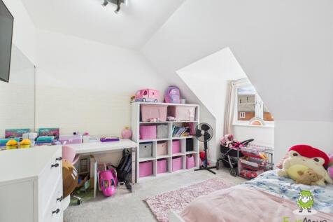 CAM03778G0-PR0249-STILL024