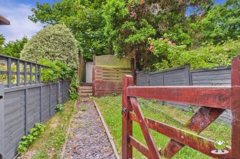 EweMove Basingstoke Estate Agents 78 Winchester Ro