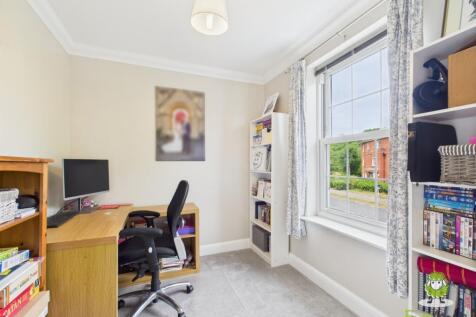 EweMove Basingstoke Estate Agents 17 Gaiger Avenue