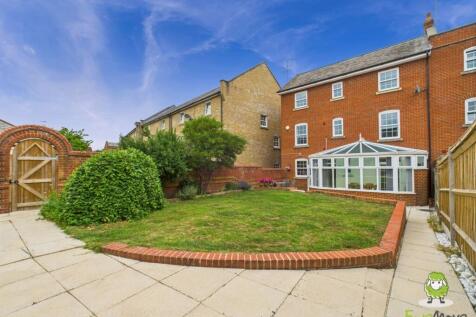 EweMove Basingstoke Estate Agents 17 Gaiger Avenue