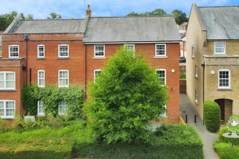  EweMove Basingstoke Estate Agents 17 Gaiger Avenu