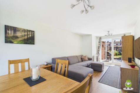 EweMove Estate Agents Basingstoke - Paddock Road 