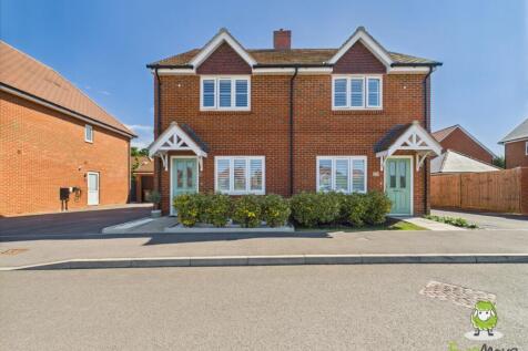EweMove Basingstoke Church Acre External Front