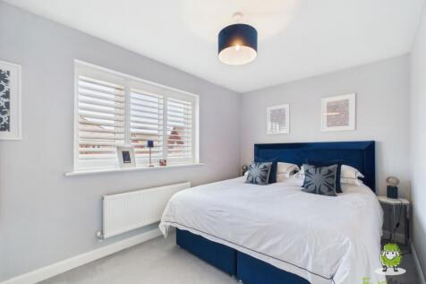 EweMove Basingstoke Church Acre Bedroom One