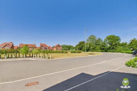 EweMove Basingstoke Church Acre Front Outlook