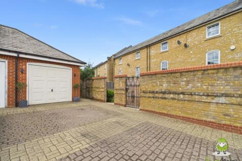 EweMove Basingstoke Estate Agents 21 Gaiger Avenue