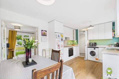EweMove Estate Agents Basingstoke 
