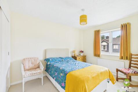 EweMove Basingstoke Olivers Close 