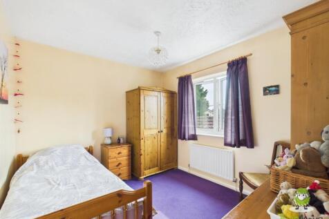 EweMove Basingstoke Olivers Close 