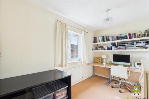 EweMove Basingstoke Olivers Close 