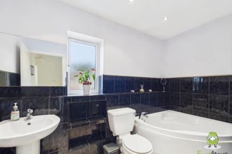 EweMove Basingstoke Olivers Close 