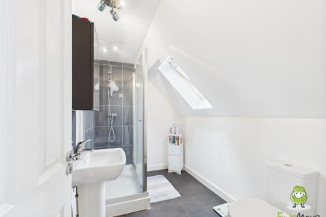 Bed 1 en-suite