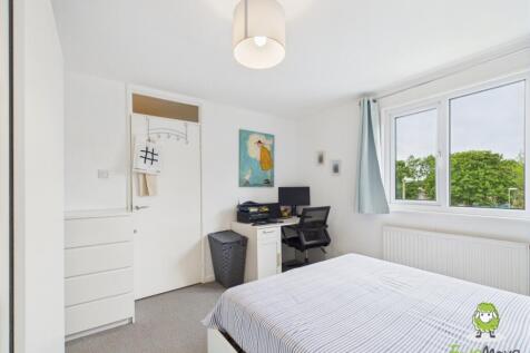 Ewemove Basingstoke Gainsborough Road Bedroom One