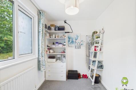 Ewemove Basingstoke Gainsborough Road Bedroom Thre