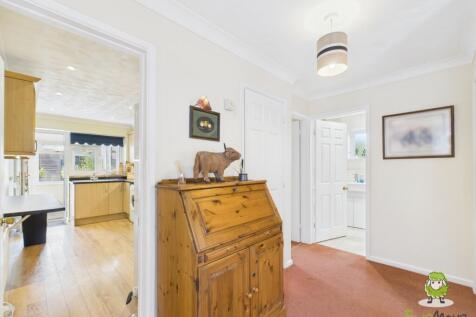 EweMove Estate Agents Basingstoke - 14 Lambs Row