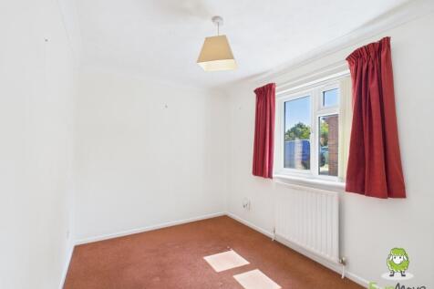 EweMove Estate Agents Basingstoke - 14 Lambs Row