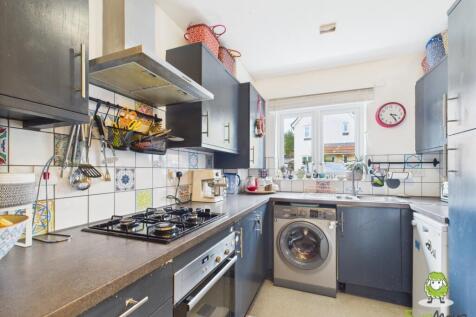 EweMove Estate Agents Basingstoke - Wolfson Drive 