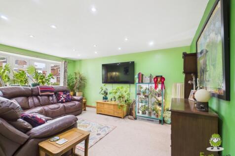 EweMove Estate Agents Basingstoke - Lavender Road 