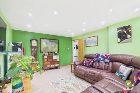 EweMove Estate Agents Basingstoke - Lavender Road 