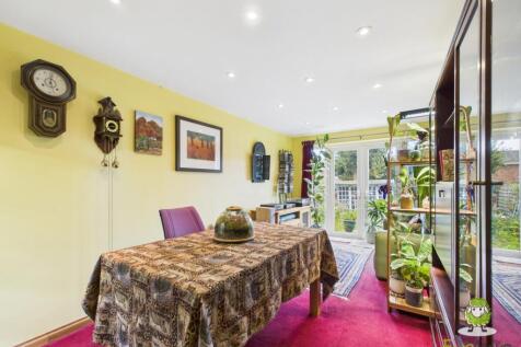EweMove Estate Agents Basingstoke - Lavender Road 