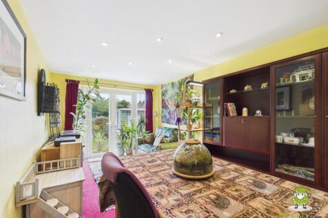 EweMove Estate Agents Basingstoke - Lavender Road 