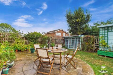 EweMove Estate Agents Basingstoke - Lavender Road 