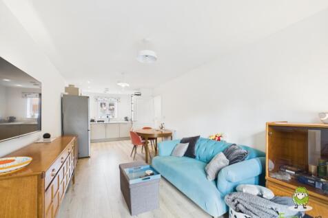 EweMove Estate Agents Basingstoke - Appain Way - L