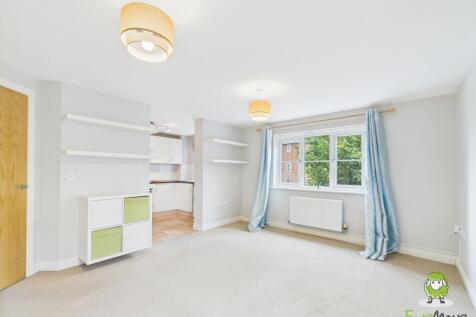 EweMove Basingstoke Wiltshire Crescent Living Room