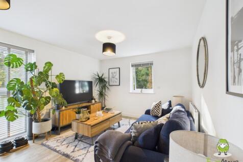 EweMove Estate Agents Basingstoke - Bramshott Hous