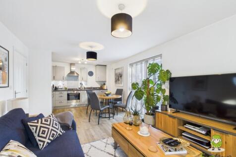 EweMove Estate Agents Basingstoke - Bramshott Hous