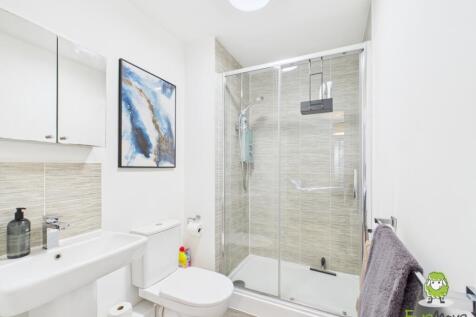 EweMove Estate Agents Basingstoke - Bramshott Hous