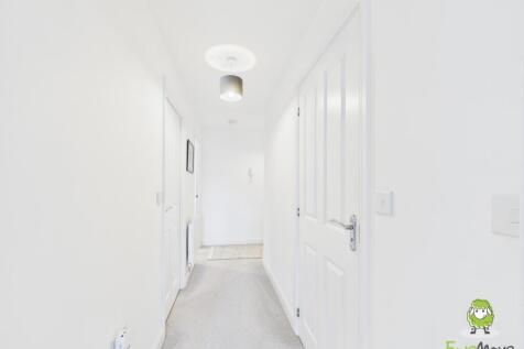 EweMove Estate Agents Basingstoke - Bramshott Hous