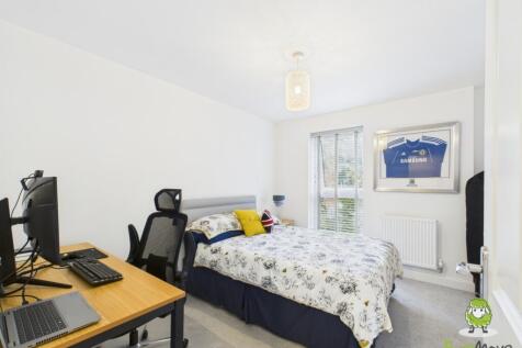 EweMove Estate Agents Basingstoke - Bramshott Hous