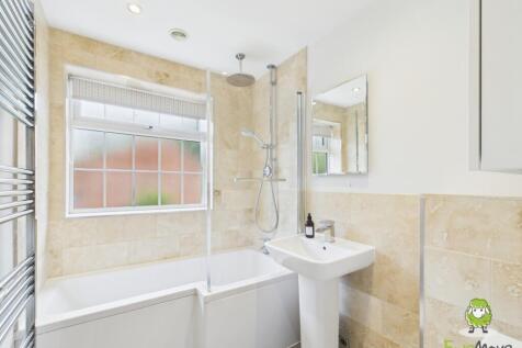 EweMove Estate Agents Basingstoke - 2 Cowslip Bank