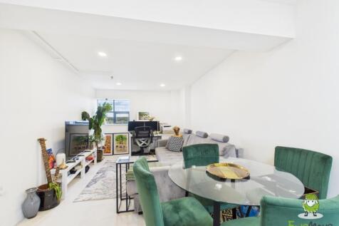 EweMove Basingstoke Estate Agents - Lilly Court - 