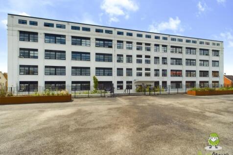 EweMove Basingstoke Estate Agents - Lilly Court - 