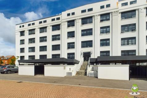 EweMove Basingstoke Estate Agents - Lilly Court - 